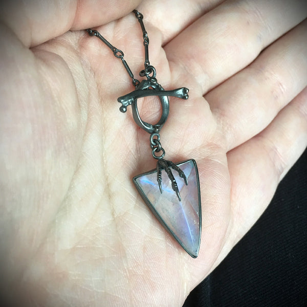 Hexen Pendant