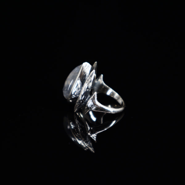 Lestat Ring (Rainbow Moonstone)