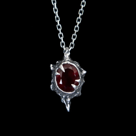 Azathoth Pendant - Onyx, Garnet, Labradorite, Grey Moonstone or Serpentine