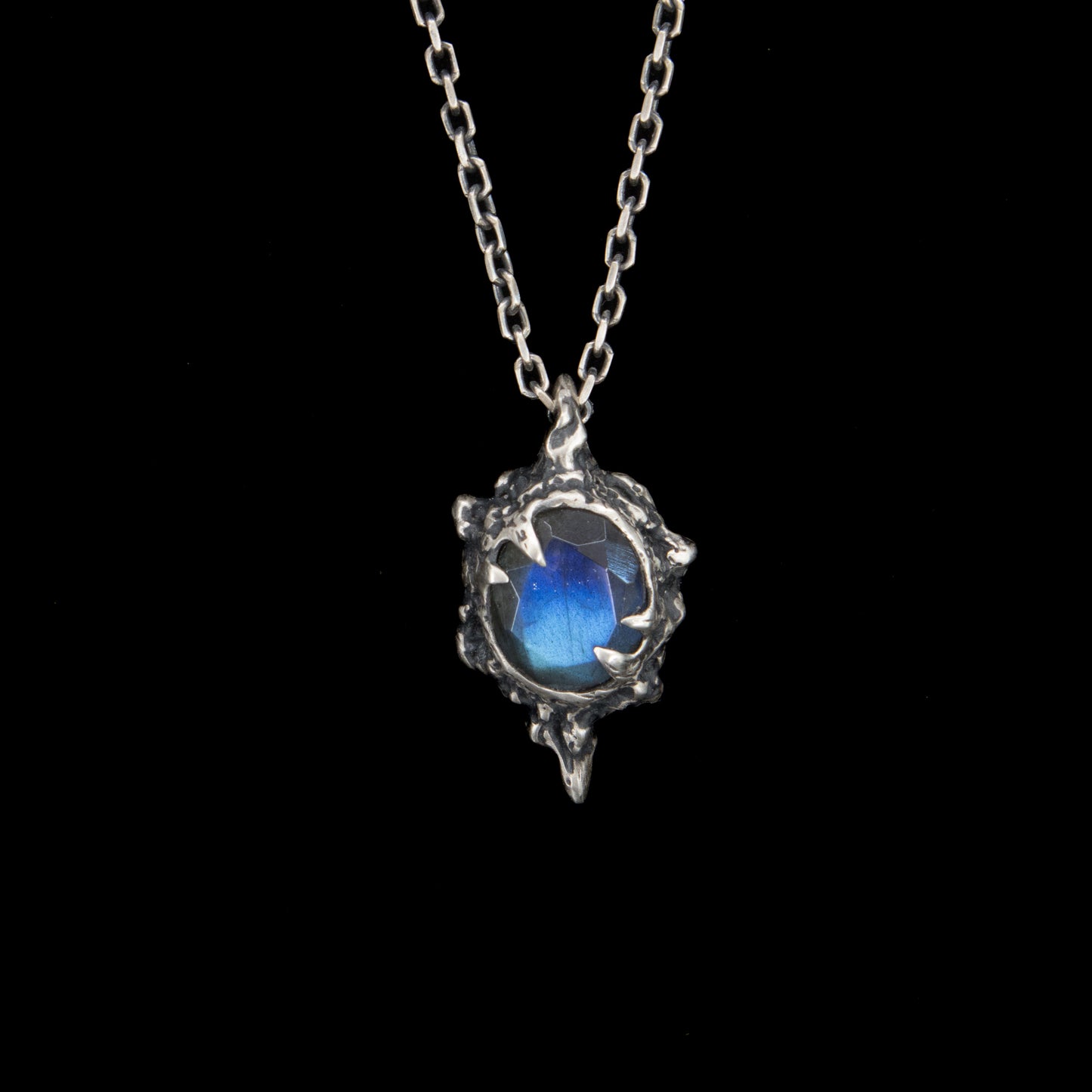 Azathoth Pendant - Onyx, Garnet, Labradorite, Grey Moonstone or Serpentine