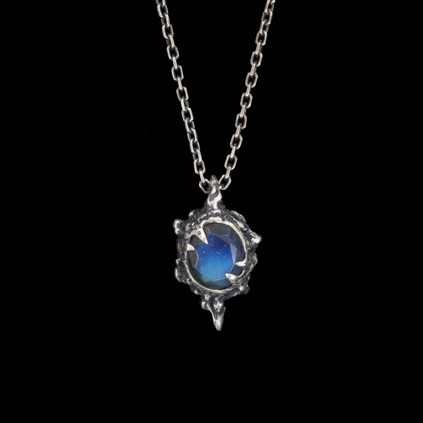 Azathoth Pendant - Onyx, Garnet, Labradorite, Grey Moonstone or Serpentine