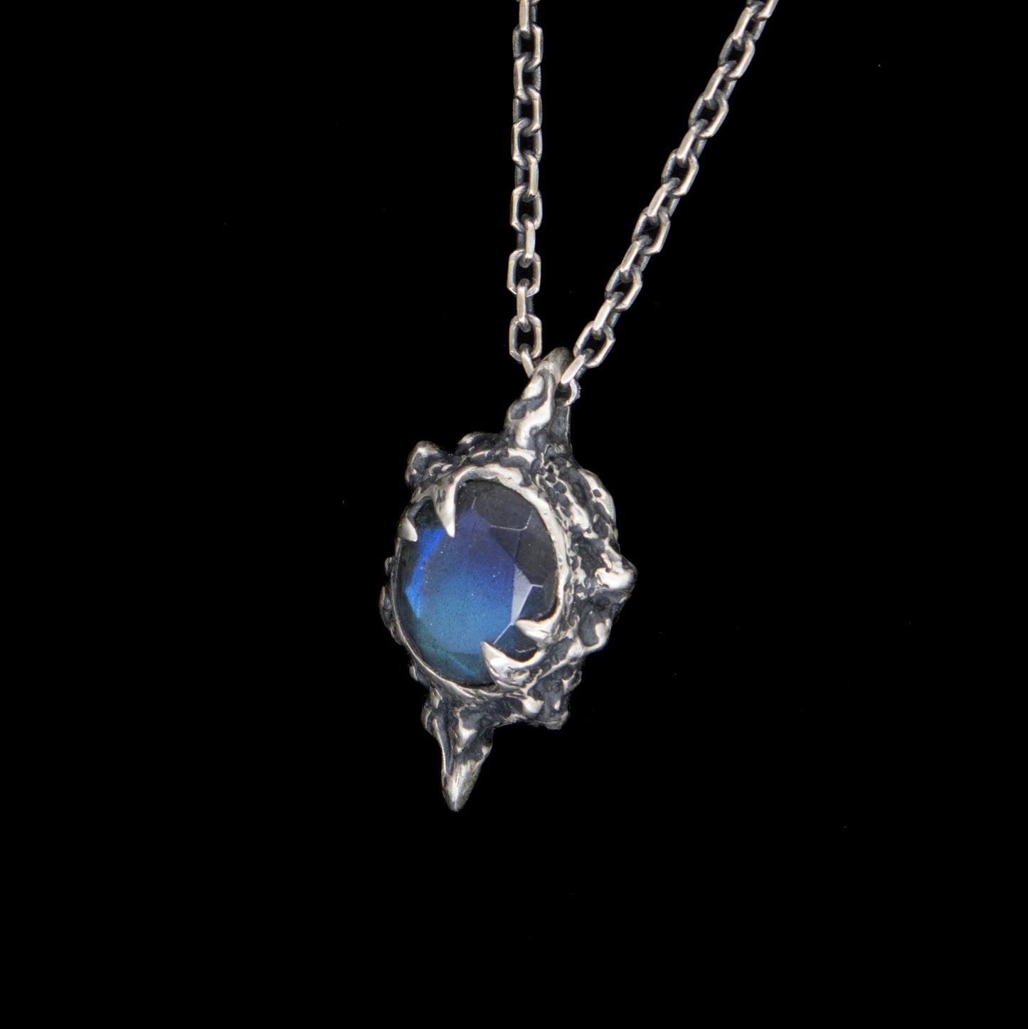 Azathoth Pendant - Onyx, Garnet, Labradorite, Grey Moonstone or Serpentine