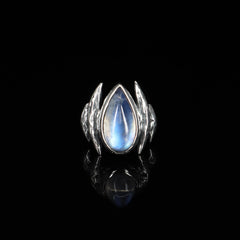 Lestat Ring (Rainbow Moonstone)
