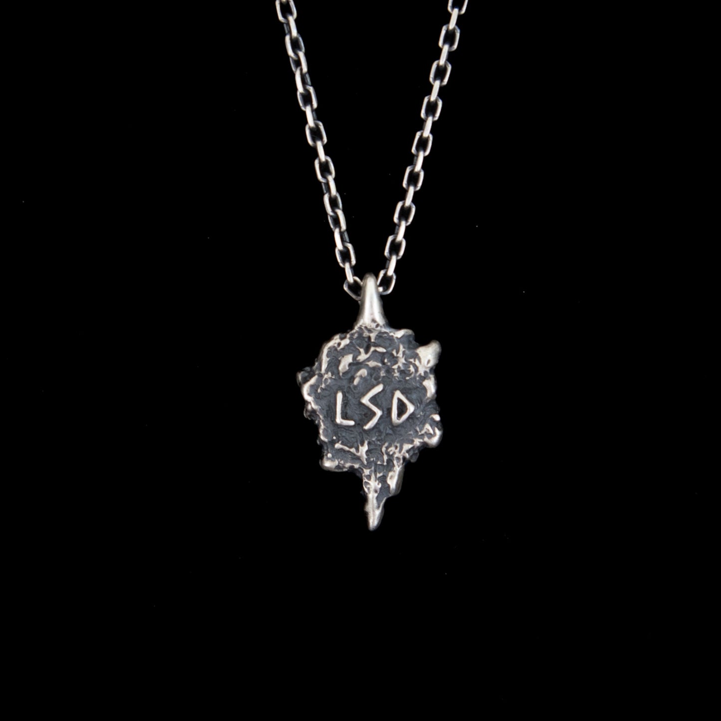 Azathoth Pendant - Onyx, Garnet, Labradorite, Grey Moonstone or Serpentine
