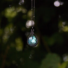 Eyrie Pendant