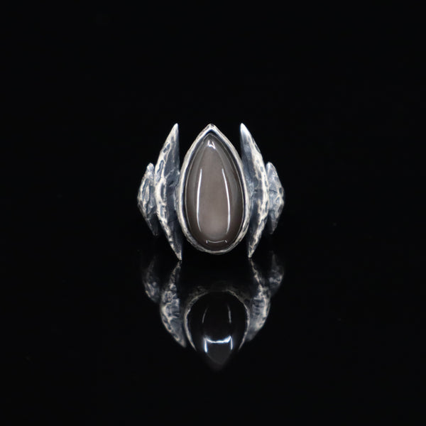 Lestat Ring (Grey Moonstone and Labradorite)