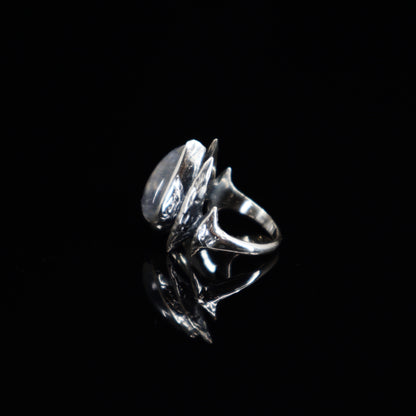 Lestat Ring (Rainbow Moonstone)