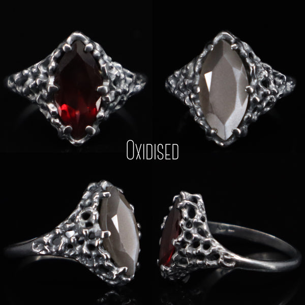 Aphrodite Ring (Grey Moonstone and Onyx)