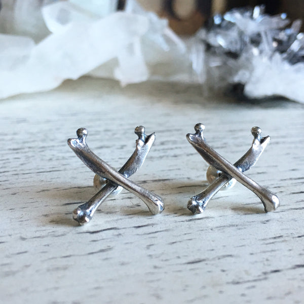 Crossbone Studs