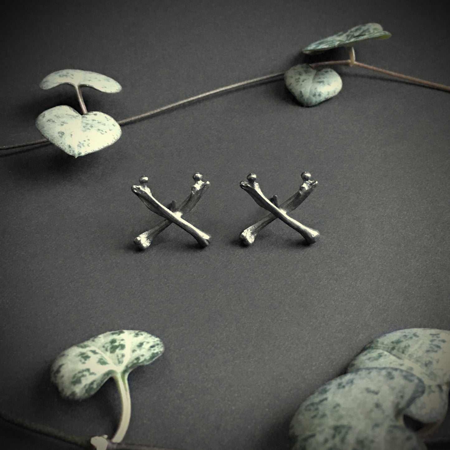 Crossbone Studs